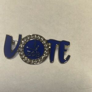 Nwot Zeta Phi Bets silver pearl vote pin